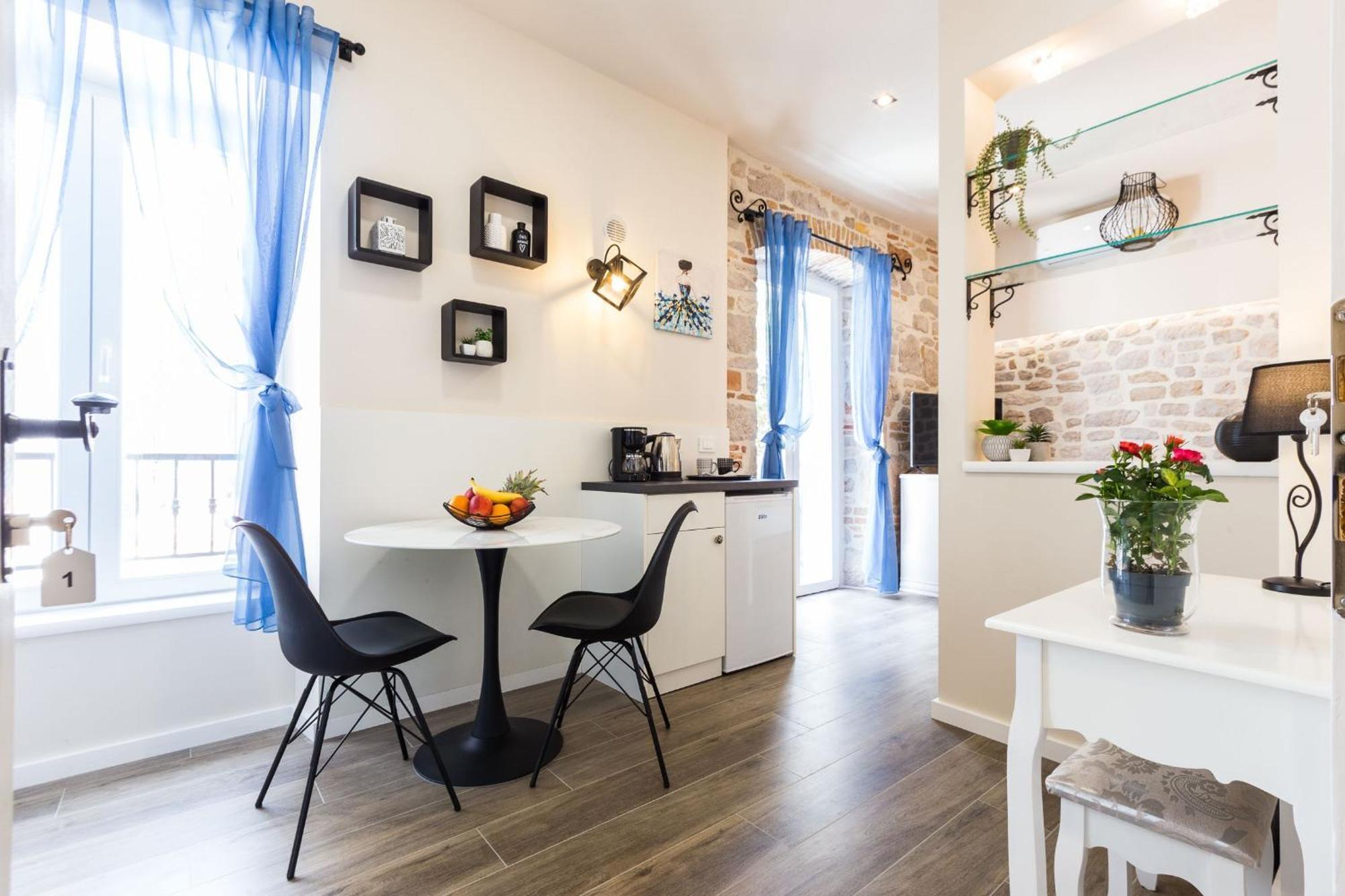 Angie Central Rooms Zadar Oda fotoğraf